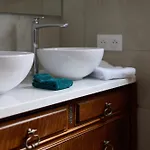Le Clos De La Vieille Dame فندق مبيت وإفطار 3*