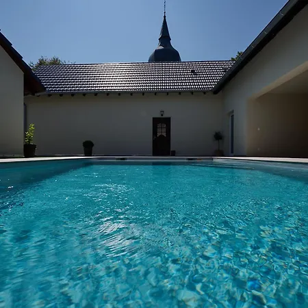 Bed & Breakfast Le Clos De La Vieille Dame *